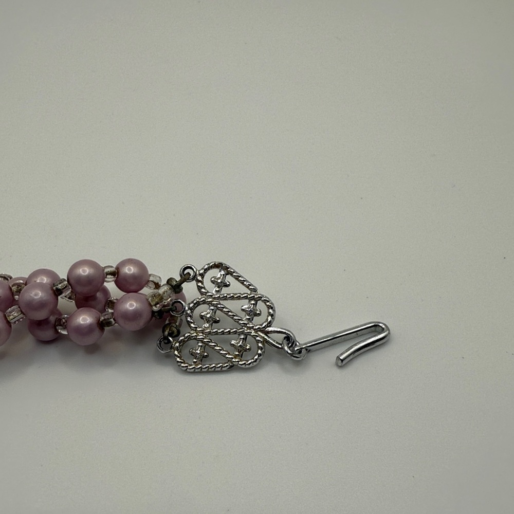 lavender purple beaded necklace satin finish decorative silver-tone clasp EUC - Picture 6 of 6